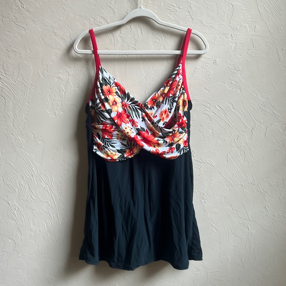 New floral swimsuit